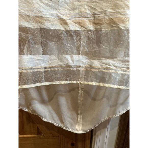 NWT Romeo + Juliet Couture Women’s Size Small Ivory Beige Sheer High Low Blouse - Picture 3 of 9